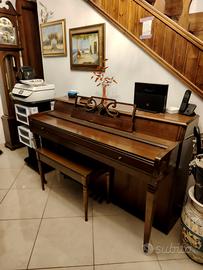 Pianoforte verticale 