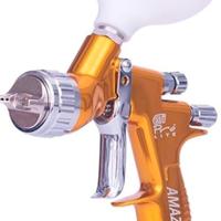 Venciatu compoent pezzi . Carrellist. Assemblag