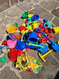Grande lotto giochi da spiaggia e accessori