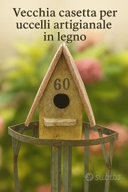 Casetta per uccelli in legno