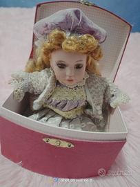 bambolina in semiporcellana