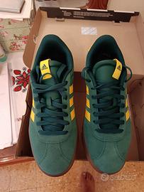 NR 2 scarpe taglia 44 nuove mai usate originali.