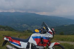 honda africa twin 750 rd04