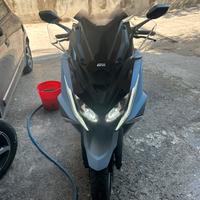 Kymco AK 550