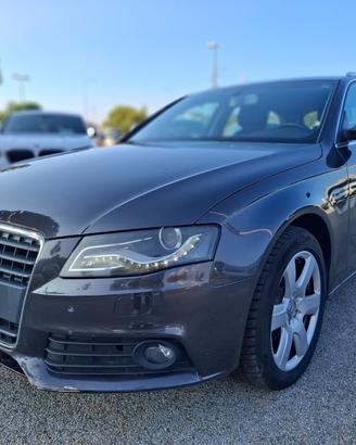AUDI A4 Avant 2.0 TDI 143 CV mult. Ambiente