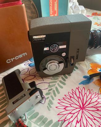 Cinepresa vintage con faro luce