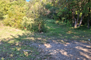 Terreno con acqua potabile