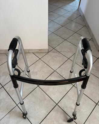 Deambulatore usato