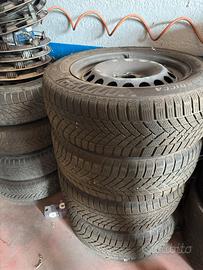 Kit 4 Gomme Invernali 205/60 R16 + Cerchi in Ferro