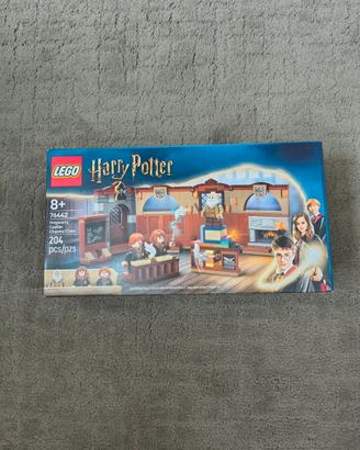 LEGO 76442 - Hogwarts Castle: Charm Class