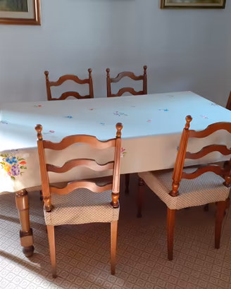 Tavolo allungabile con 6 sedie stile rustico