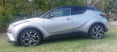 Toyota CHR HYBRID LOUNGE
