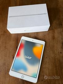 Apple iPad Mini 4 128GB  Wi Fi Silver