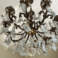 Lampadario a Cascata con Gocce di Cristallo