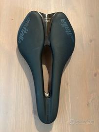 Selle Italia Novus Boost kit carbon Flow nuova