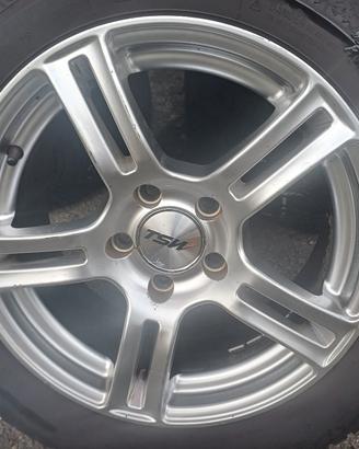  cerchi in lega + lamellari