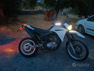Yamaha xt660r scambi con scooter