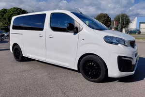 PEUGEOT Traveller BlueHDi 120 S&S Business Unico