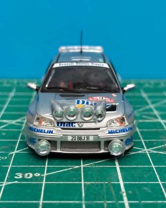 Fari supplementari per Renault Clio Maxi 1:43 