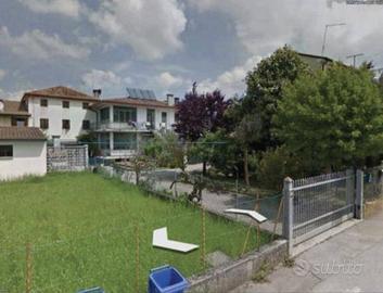 Immobile in asta di 201 m² con 3 locali a Crocetta