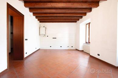 Appartamento di 102 m² con 3 locali a Verona