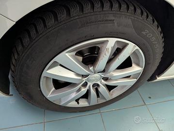 Cerchi in lega Peugeot 308 II con gomme invernali