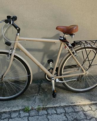 City Bike / Bicicletta da passeggio elegante beige