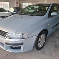 Fiat Stilo 1.6i 3P. / DA NEOPATENTATI