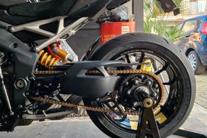 Triumph SPEED TRIPLE 1200 RS / molti accessori