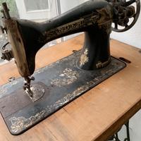 Macchina da cucire Singer primi del '900