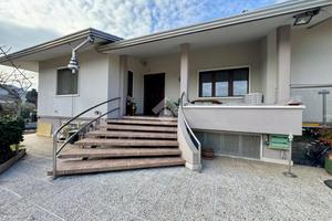 VILLA SINGOLA A MALO