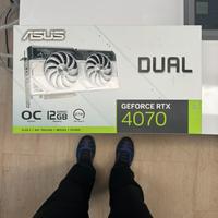 Nvidia geforce Asus 4070 12gb oc edition white