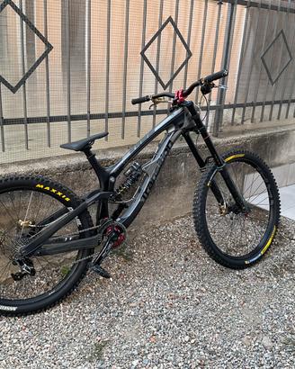 Bici Downhill TR11