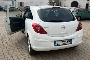 Opel corsa 2012