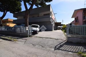 MAGAZZINO A RICCIONE