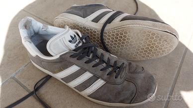 Adidas gazelle 42 2/3 casual