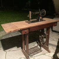 Macchina da cucire Singer anni 1940-50