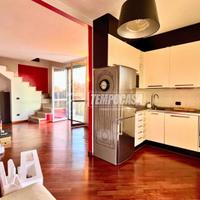 LUMINOSO TRILOCALE SU DUE LIVELLI CON TERRAZZI LIB