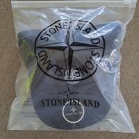 Berretto Cappellino  con visiera Stone Island