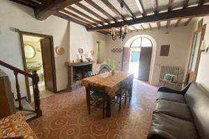 CASA INDIPENDENTE A MONTEFIASCONE