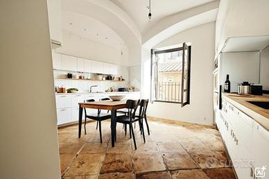 3 LOCALI A ANGUILLARA SABAZIA