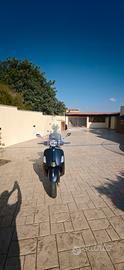 Piaggio Vespa 300 GTS super tech