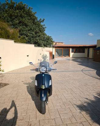 Piaggio Vespa 300 GTS super tech