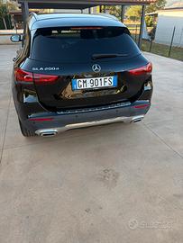 mercedes GLA anno 2023  diesel 150 cv.