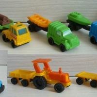 Kinder - 8 sorprese - camion trattori con rimorchi