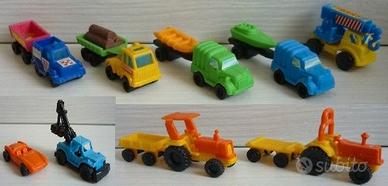 Kinder - 8 sorprese - camion trattori con rimorchi