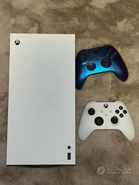 Xbox series x 1tb con due controller