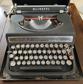 macchina da scrivere 