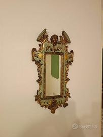 specchiera vintage stile gotico