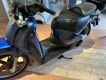 Scooter Aprilia Scarabeo 150-12/2000 - Rotax154S